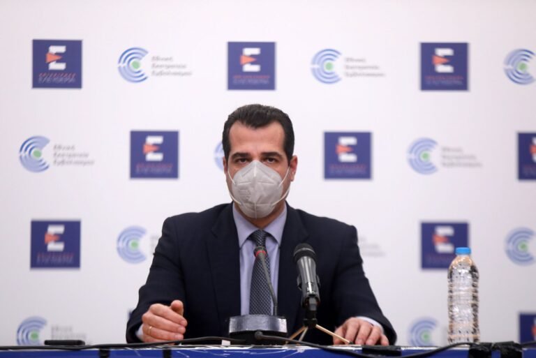 Ανακοινώνονται μέχρι την Τρίτη: Τα 2 νέα μέτρα της κυβέρνησης μετά το τρομακτικό νούμερο θετικότητας στα τεστ