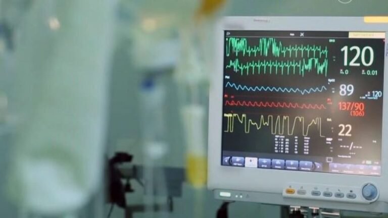 «Έτσι έσπασε»: Ο ιατροδικαστής-πρότυπο που έκανε τη δολοφόνο των τριών παιδιών να ομολογήσει