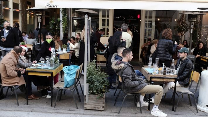 Ανακοινώθηκε ακριβής ημερομηνία: Τότε σταματούν οι έλεγχοι σε πιστοποιητικά εμβολιασμού και νόσησης