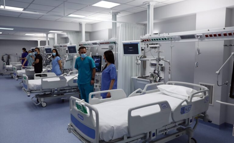 Candida auris: Αυτοί είναι πιο πιθανό να προσβληθούν από τον μύκητα-φονιά που σκότωσε 4 άτομα στην Πάτρα