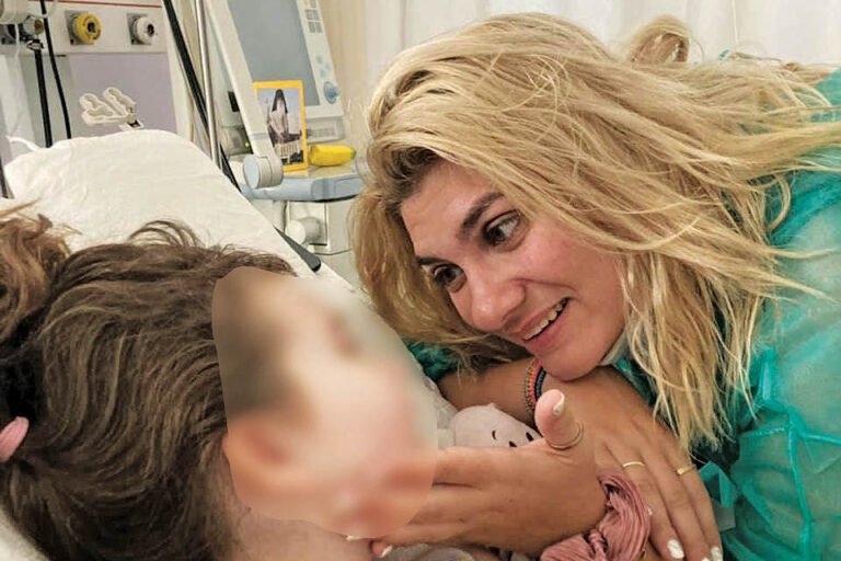 «Είσαι κακιά και αιγωίστρια»: Γροθιά στο στομάχι το σημείωμα της μικρής Τζωρτζίνας στην Πισπιρίγκου (Pic)