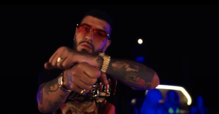 Την πατάει και ο SNIK: Θα βρεις τον στίχο που λείπει από 10 πασίγνωστα τραγούδια;