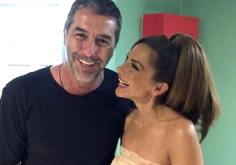 Δεν ήξεραν πως τους τραβάνε: Τα καυτά φιλιά της Δέσποινας Βανδή στον Βασίλη Μπισμπίκη στα παρασκήνια του J2US (Vid)