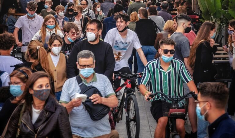 Στο 61% η Όμικρον 5: Το πρώτο σύμπτωμα που είχαν οι περισσότεροι στην Ελλάδα πριν το θετικό τεστ