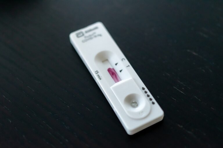 Ανήκεις στο 40% των ασυμπτωματικών; Τα 3 σημάδια που δείχνουν ότι πέρασες την Όμικρον 5 χωρίς να το καταλάβεις