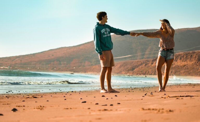 Επιστρέφουν την πιο ακατάλληλη στιγμή: Tα τρία ζώδια πρώην που πάντα γυρνάνε να σε χωρίσουν από τον νυν