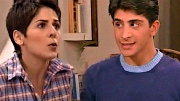 Έκλεισαν 20 χρόνια γάμου: Αυτή είναι η σύζυγος του Ερμή από το Άκρως Οικογενειακόν (Pic)