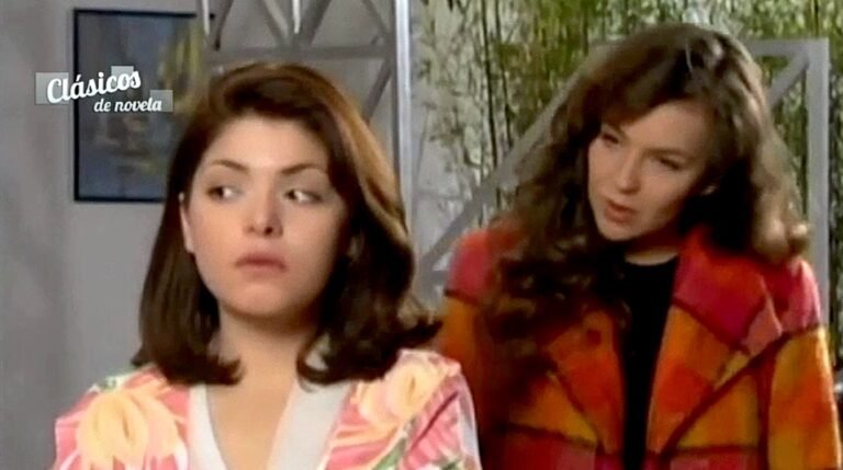 H μεταμόρφωση της δεκαετίας: H Thalia ντύθηκε Σοράγια για το Halloween και αποδεικνύει πως θα ήταν άψογη «κακιά» (Pics & Vid)