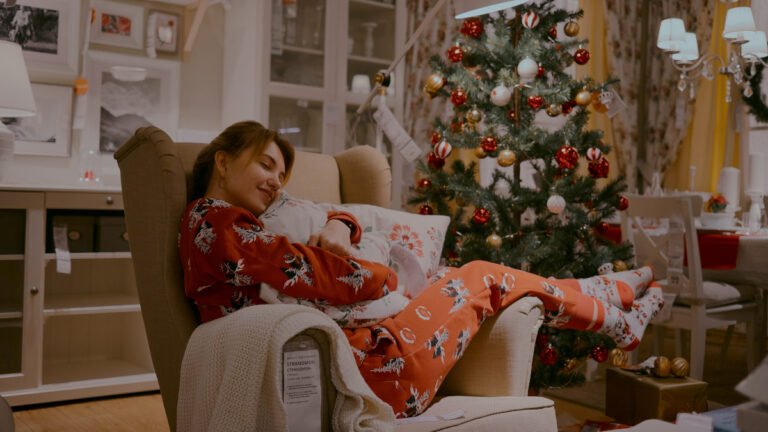 Ζουν για τα Χριστούγεννα: Τα 2 αθεράπευτα Christmasholic ζώδια που στολίζουν από Οκτώβρη