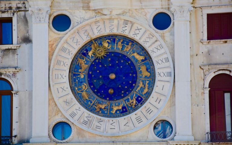 Καμία σχέση με το 2022: Τα 3 ζώδια που θα δουν τις μεγαλύτερες αλλαγές στη ζωή τους το 2023