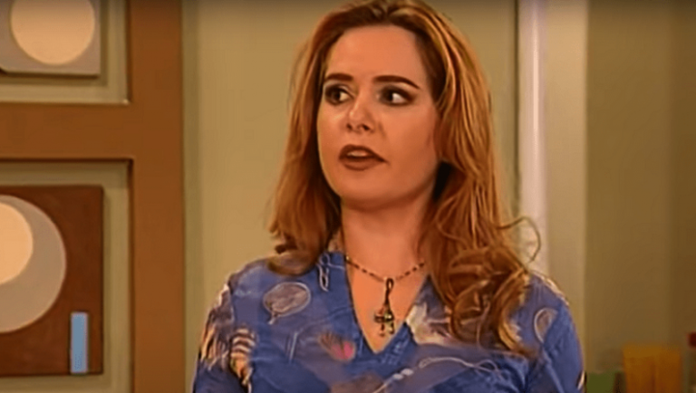 Με μαγιό, δίχως ρετούς και… καθηγήτρια: Έτσι είναι σήμερα η «Λίλα», η «μοναδική αγάπη του Μάνθου Φουστάνου» που τα παράτησε όλα (Pics)