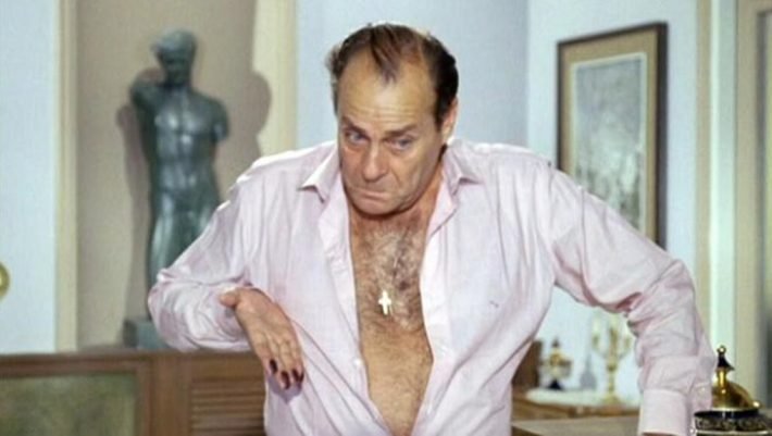 «Δε θα το δεις σε καμιά ταινία του»: Ο απαράβατος όρος που έβαζε πάντα στο συμβόλαιο του ο Λάμπρος Κωνσταντάρας