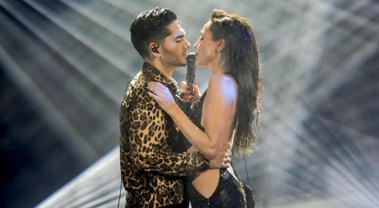 Ρεβεγιόν στα μπουζούκια | Αυτά είναι τα σχήματα και οι εορταστικές τιμές σε όλα τα μαγαζιά της Αθήνας