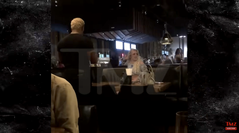 Η Britney Spears σε τρομακτικό μανιακό επεισόδιο σε εστιατόριο | Το βίντεο-ντοκουμέντο που κάνει τον γύρο του διαδικτύου (Vid)