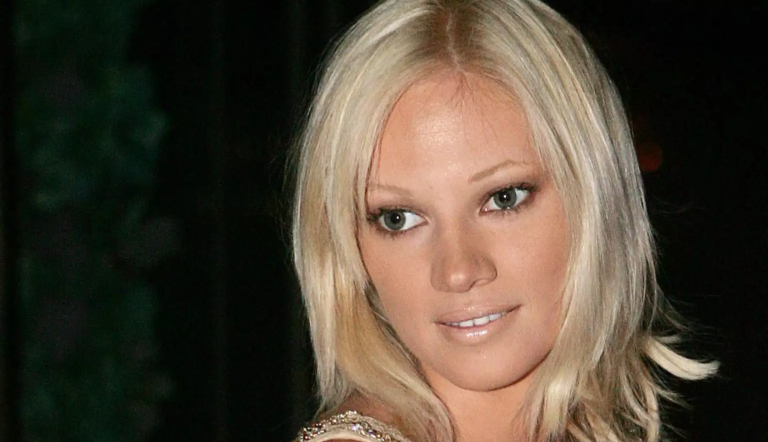 Γέννησε η Τζούλια Αλεξανδράτου! Η πρώτη φωτογραφία με το μωρό της μέσα από το μαιευτήριο (Pic)