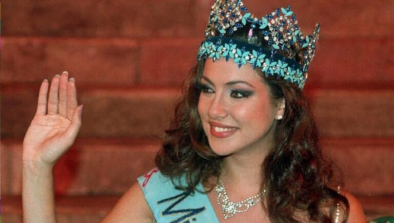 Έτοιμη για GNTM: Η κόρη της Ειρήνης Σκλήβα έφτασε 20 και ξεπερνά σε ομορφιά μέχρι και τη μητέρα της (Pics)