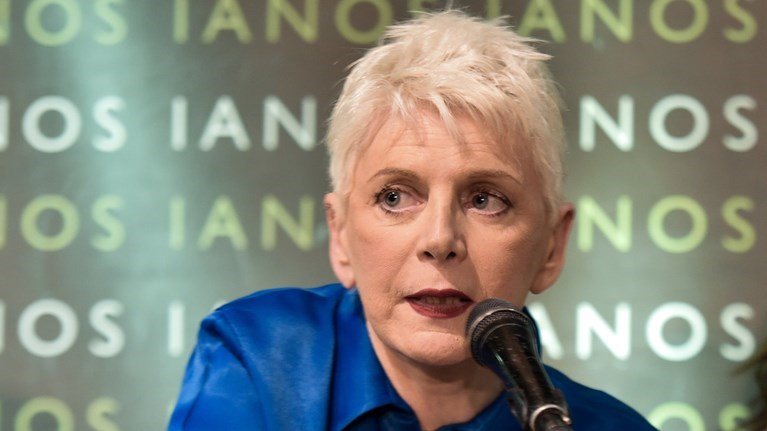 H οργή της Έλενας Ακρίτα για τις αναρτήσεις για τα Τέμπη: «Εισαγγελέας ακούει;»