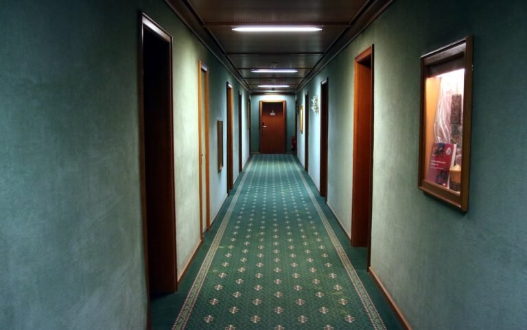 Κανείς δεν τον γνωρίζει: Ο απίστευτος λόγος που τα ξενοδοχεία δεν έχουν δωμάτιο με τον αριθμό 420