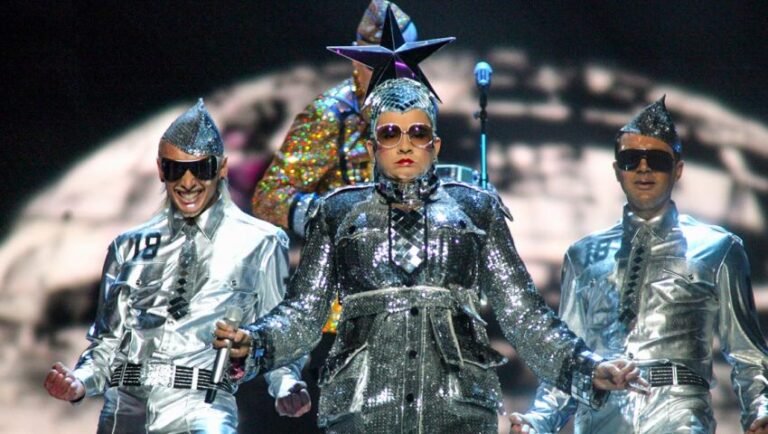 Βέρκα Σερντιούτσκα: Aγνώριστος στα 49 του 16 χρόνια μετά τη Eurovision (Pics)