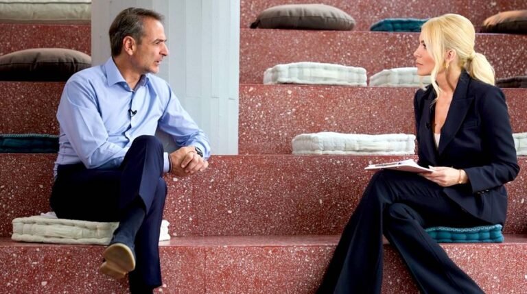 «Κανένας ελεύθερος βουλευτής παίζει;»: Πάρτυ στο Twitter με τη συνέντευξη του Μητσοτάκη στην Κατερίνα Καινούργιου (Tweets)