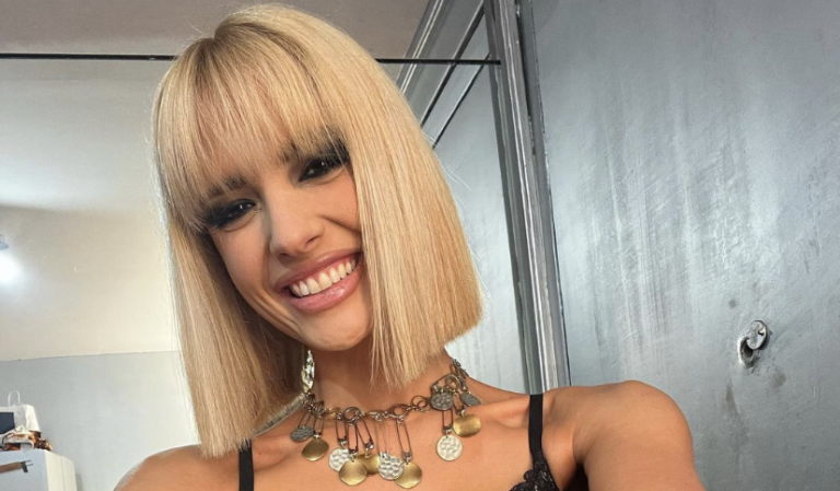 «Η τρίχα στη μασχάλη, γιατί;»: Η φωτογραφία της Κατερίνας Λιόλιου με μπικίνι που προκάλεσε χαμό στα social media (Pic)