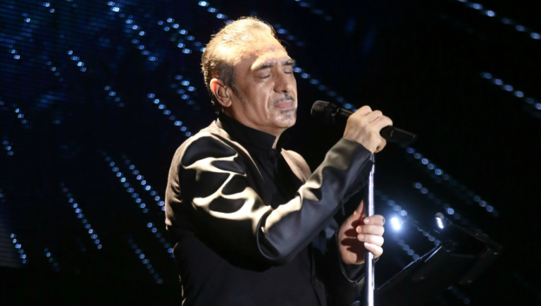 «Η γυναίκα του έφυγε απ’ το σπίτι, ο Νότης έχει πολλά λεφτά…»: Νέες αποκαλύψεις για τη νέα ζωή του Σφακιανάκη (Vid)