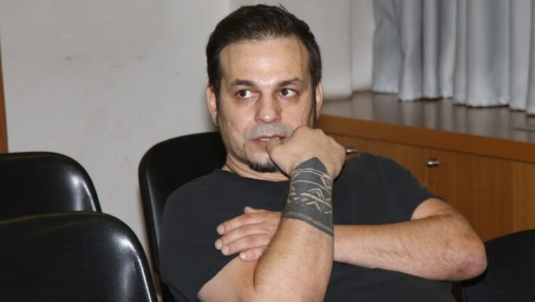 Ξανά ερωτευμένος ο Ντέμης Νικολαΐδης! Οι πρώτες φωτογραφίες με τη νέα του σύντροφο (Pics)