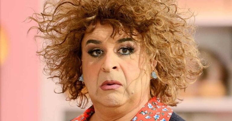 Μάρκος Σεφερλής: Ξύρισε το κεφάλι του για να συμπαρασταθεί στην καρκινοπαθή μακιγιέζ του – Η συγκλονιστική φωτογραφία (Pic)