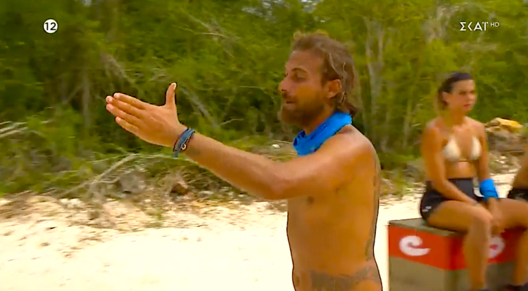 «Ντροπή σου ρε ξεφτιλισμένε! – Μη μ’ ακουμπάς ρε!»: Άγριος καβγάς και απειλές για αγωγές στο Survivor (Vid)
