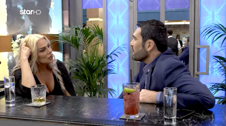 «Θα σε πιάσω απ’ τους αερόσακους…»: Η απαράδεκτη ατάκα «γύπα» του First Dates για το στήθος της εκρηκτικής Θεσσαλονικιάς που εμφανίστηκε στο ραντεβού (Vid)