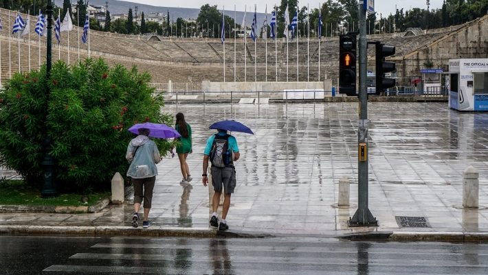 Ένα καλοκαίρι χωρίς… καλοκαίρι: Τρομάζουν οι πρώτες εικόνες των μετεωρολόγων από τον καιρό Ιουλίου- Αυγούστου (Pics)