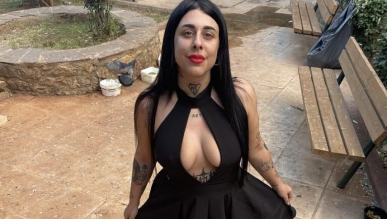 «Είναι πιο εμετικός κι απ’ τον Λιάγκα»: Ευθεία διαδικτυακή επίθεση από τη Super Κική σε δημοσιογράφο του ALPHA!