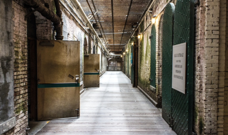 Αν το βρεις σε 1 λεπτό, έχεις IQ πάνω από 130: Η σπαζοκεφαλιά του φυλακισμένου που 8/10 Έλληνες δεν απαντούν ποτέ