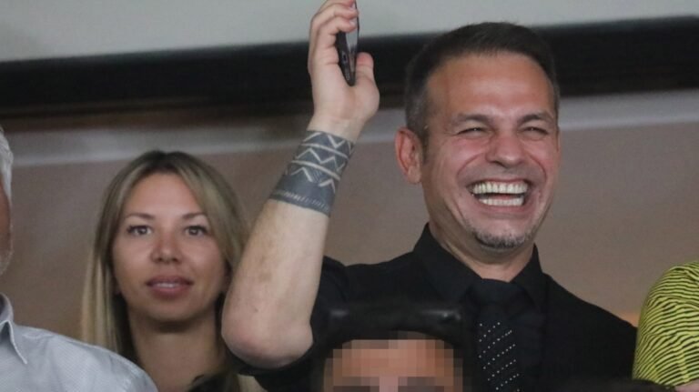 Ντέμης Νικολαΐδης: H αφοπλιστική απάντησή του για τη φημολογούμενη εγκυμοσύνη της 39χρονης συντρόφου του (Vid)