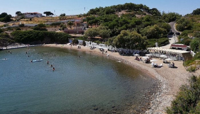 Όαση ηρεμίας: Το νησί με τα φθηνά καταλύματα και το ΑΤΜ νερού είναι χρόνια μπροστά απ’ τα άλλα