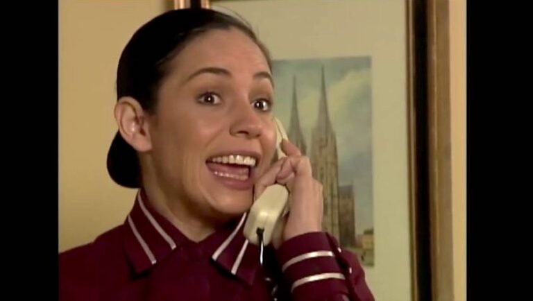 27 χρόνια μετά, ετών 64: H κουτσομπόλα Καρλότα της «Μαρίας της Γειτονιάς» δεν αναγνωρίζεται πλέον (Pics)