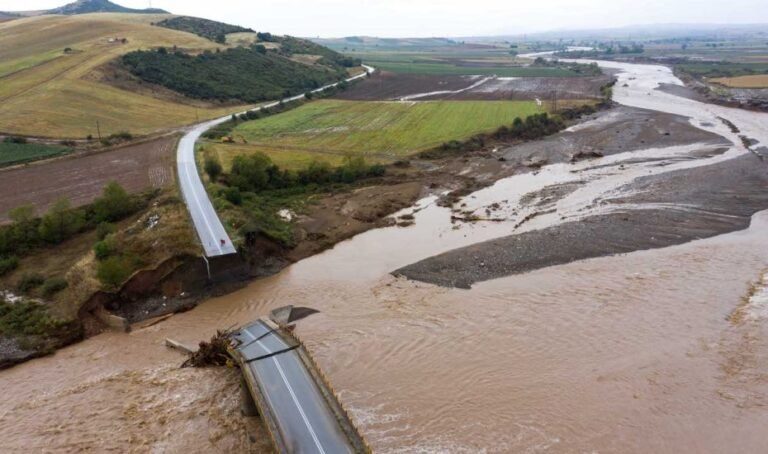 Μήπως έφτασε η ώρα να πούμε τη μεγάλη αλήθεια για τις πλημμύρες στην Θεσσαλία;