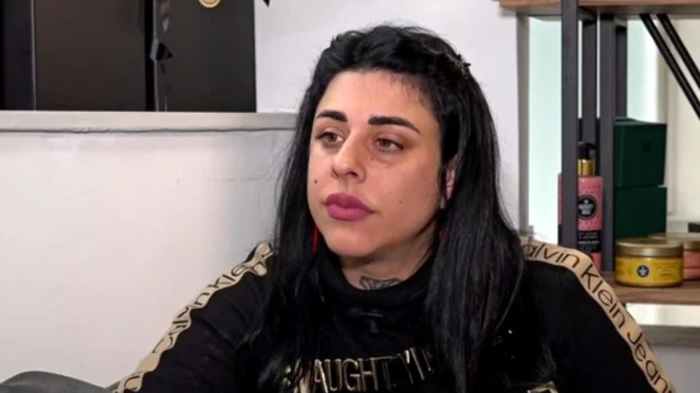 «Δεν θα τους ξαναδώσω συνέντευξη, τέλος η τηλεόραση!»: Νέο ξέσπασμα Super Κικής μετά τη συνέντευξη που κόπηκε από παντού στον ΣΚΑΪ (Vid)