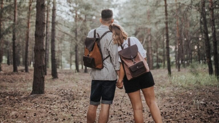 Τους παίρνει ένα λεπτό: Τα 3 ζώδια που (σε) ερωτεύονται κεραυνοβόλα και δεν είναι να τους έχεις εμπιστοσύνη