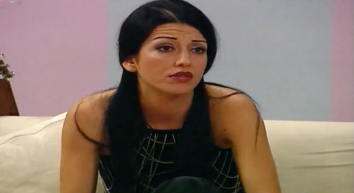 21 χρόνια μετά το Bar: Αγνώριστη σήμερα η Γιώτα που είχε… σκοτωθεί με τη Μαίρη για το «χαρτάκι» – Αποκάλυψε και τι έγραφε! (Pics & Vid)