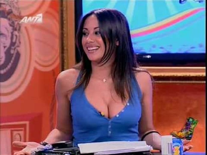 Εξαφανίστηκε και την βρήκαμε! 12 χρόνια μετά η γυναικάρα Χριστίνα Μουστάκα των Ράδιο Αρβύλα (Pics)