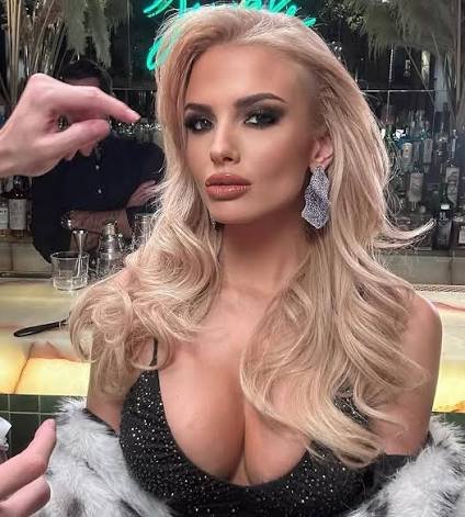 Οι φωτογραφίες που θα ήθελε να εξαφανιστούν: Η Λιόλιου πριν τις πλαστικές, όταν δεν την ήξερε κανείς (pics)