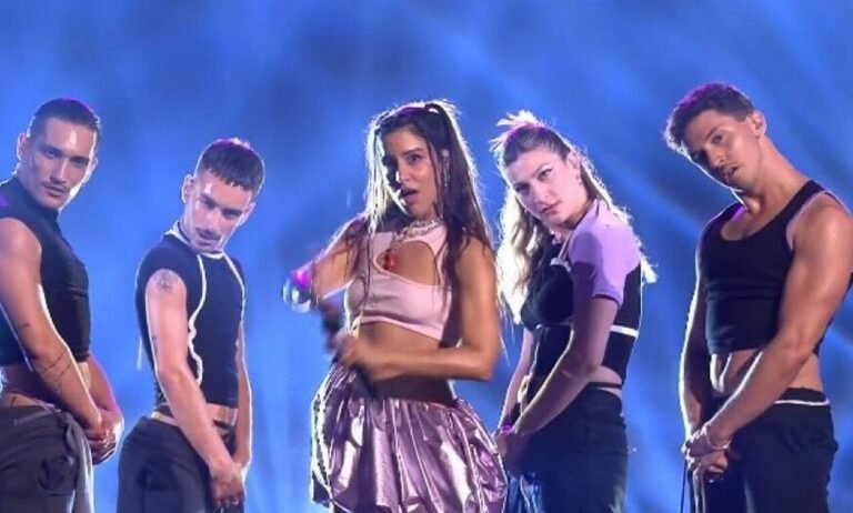 Η διάδοχος της Σάττι: Η Ελλάδα επιβεβαιώνει επίσημα την συμμετοχή για το 2025 στη Eurovision (pics)