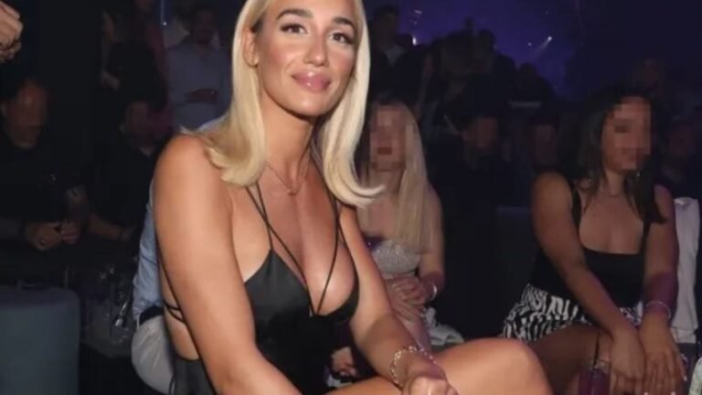 Κάτι ξέχασε να φορέσει: Η φωτογραφία της Έλενας Κώνστα στο μπάνιο που μοιράζει εγκεφαλικά… (pic)