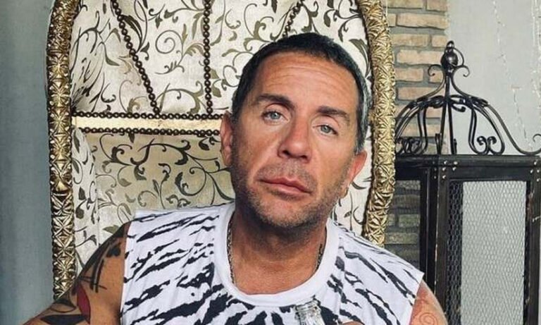 Γιώργος Μαζωνάκης- Σταμάτης Γονίδης: Η στιγμή που συναντήθηκαν και έδωσαν ένα δυνατό φιλί στο στόμα (pics)