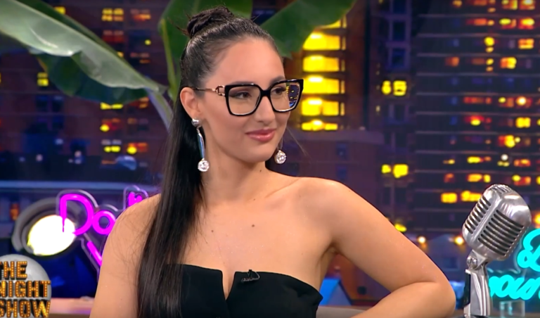 Βάζει κάτω και την Τούνη: Αυτές είναι οι φωτογραφίες της Klavdia με μαγιό που αναστατώνουν το διαδίκτυο (pics)