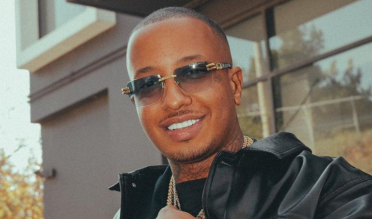 Σερβιτόρος, μικροσκοπικός, χωρίς μύες και τατουάζ: Ετσι ήταν ο Light πριν γίνει διάσημος (pics)