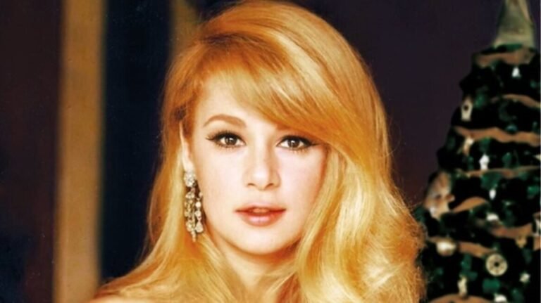 Δεν θα ήθελε ποτέ να δημοσιευτούν: Έτσι ήταν η Αλίκη Βουγιουκλάκη πριν τις πλαστικές επεμβάσεις (pics)