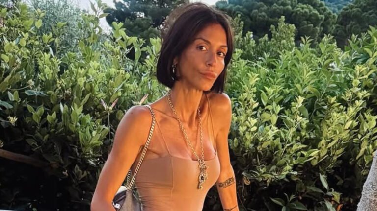 «Πρεζόνι γυφτάκι»: Ο κακός χαμός με την Σοφία Καρβέλα και αυτό που συνέβη- Η απάντηση της (pics)